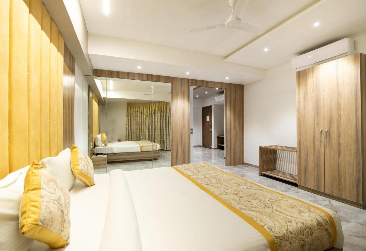 Palette - Hotel Welcome Kadi Exterior photo