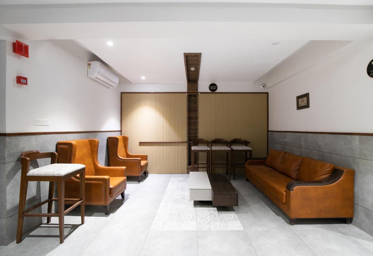 Palette - Hotel Welcome Kadi Exterior photo