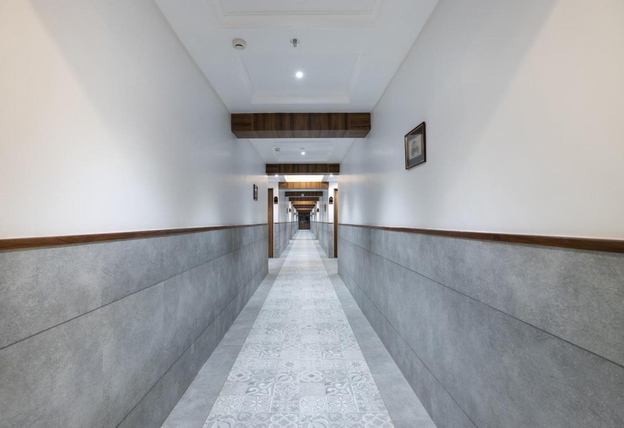 Palette - Hotel Welcome Kadi Exterior photo