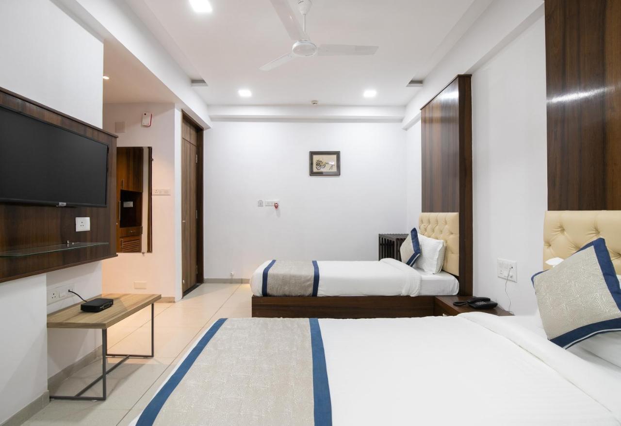 Palette - Hotel Welcome Kadi Exterior photo