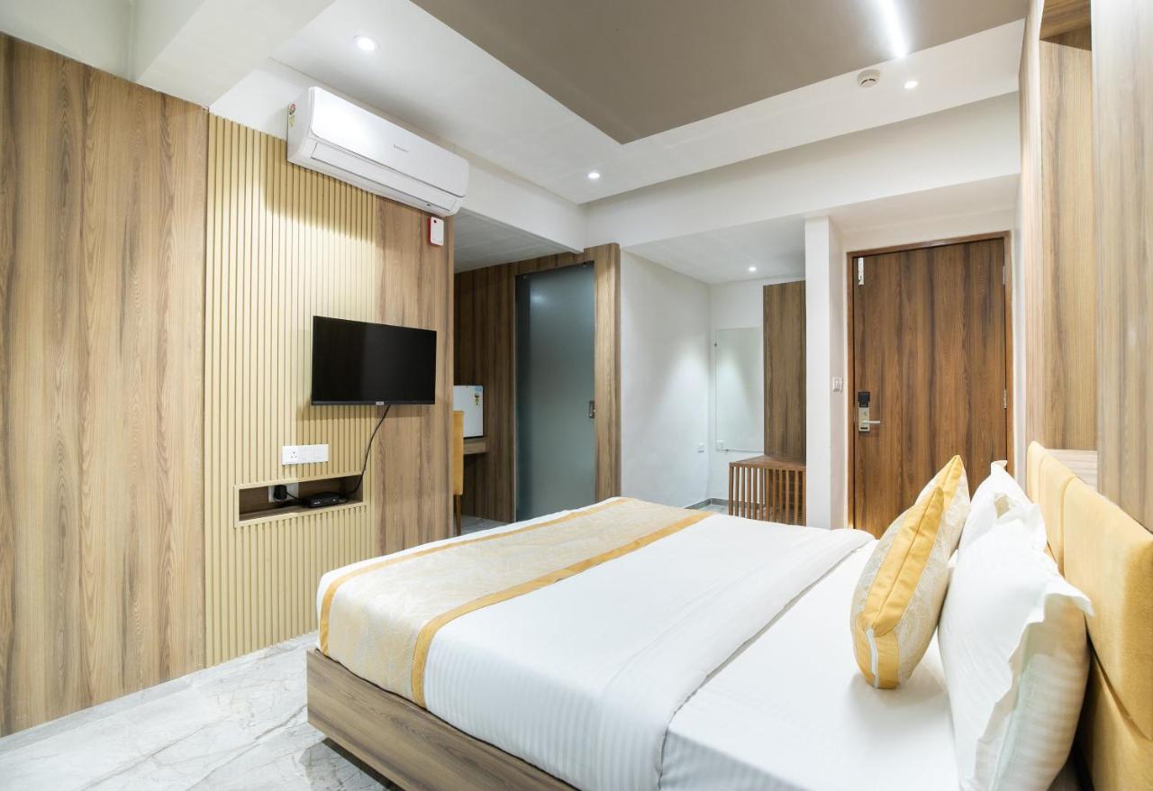 Palette - Hotel Welcome Kadi Exterior photo